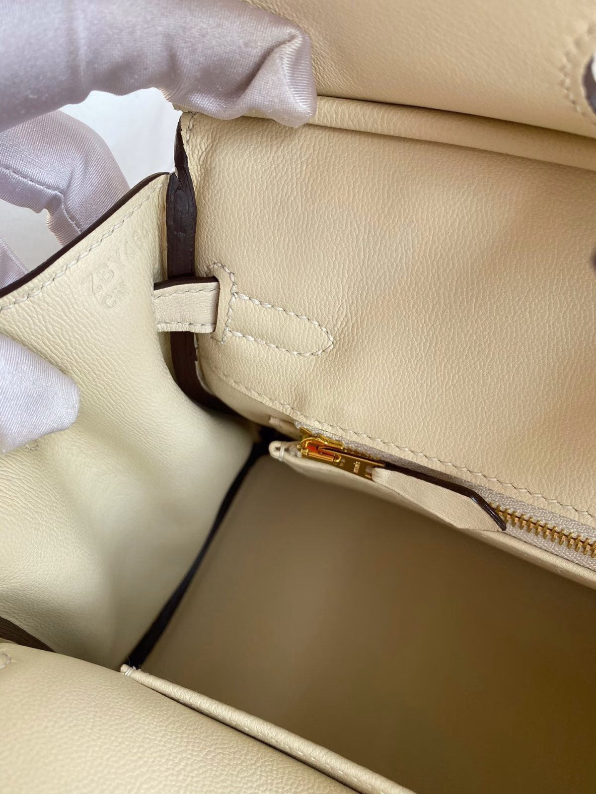 Hermes Birkin 25 Retourne Handmade Bag In Nata Swift Calfskin - Image 5