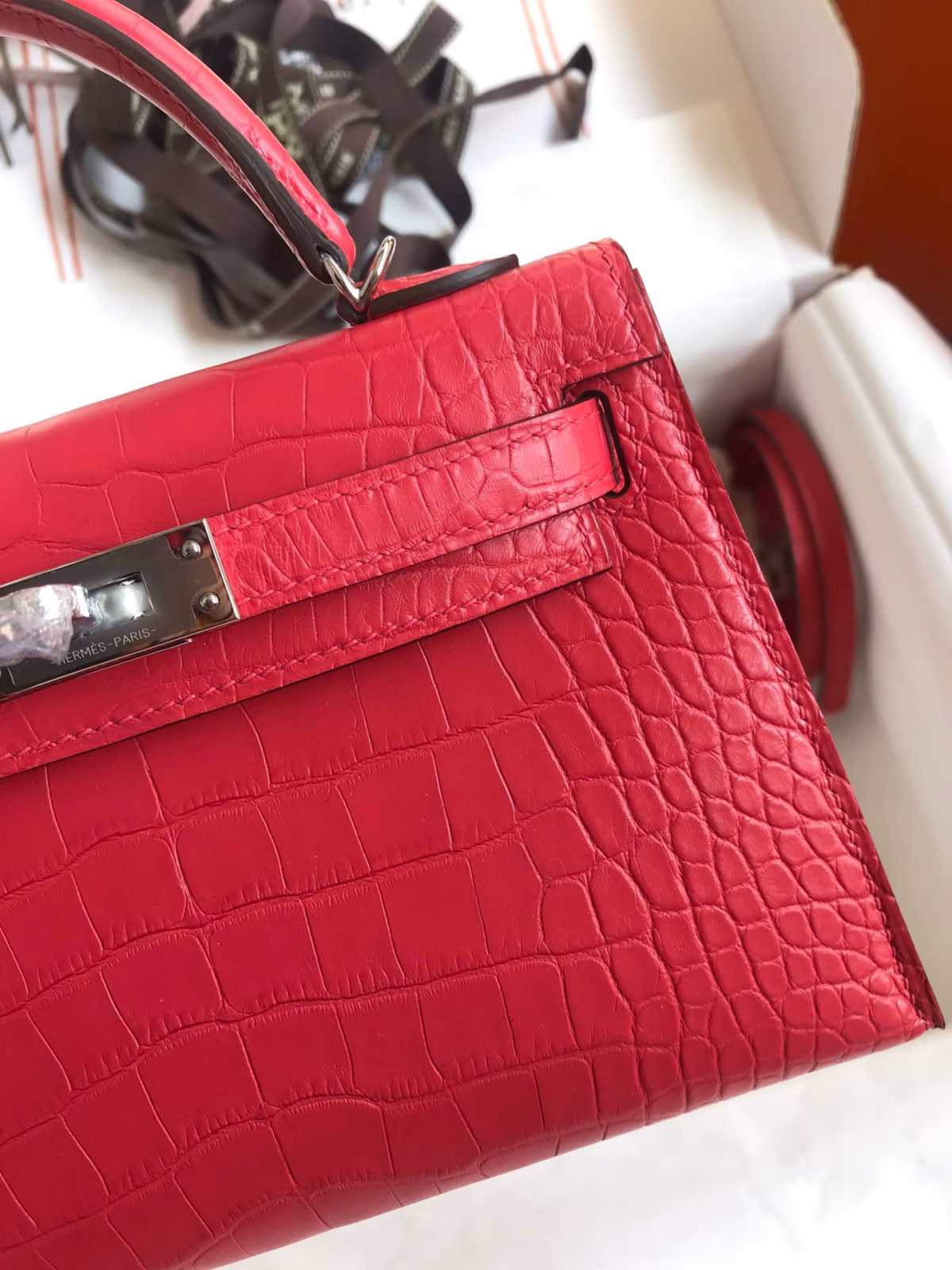 Hermes Kelly Mini II Sellier Handmade Bag In Rose Extreme Matte Alligator Leather - Image 7