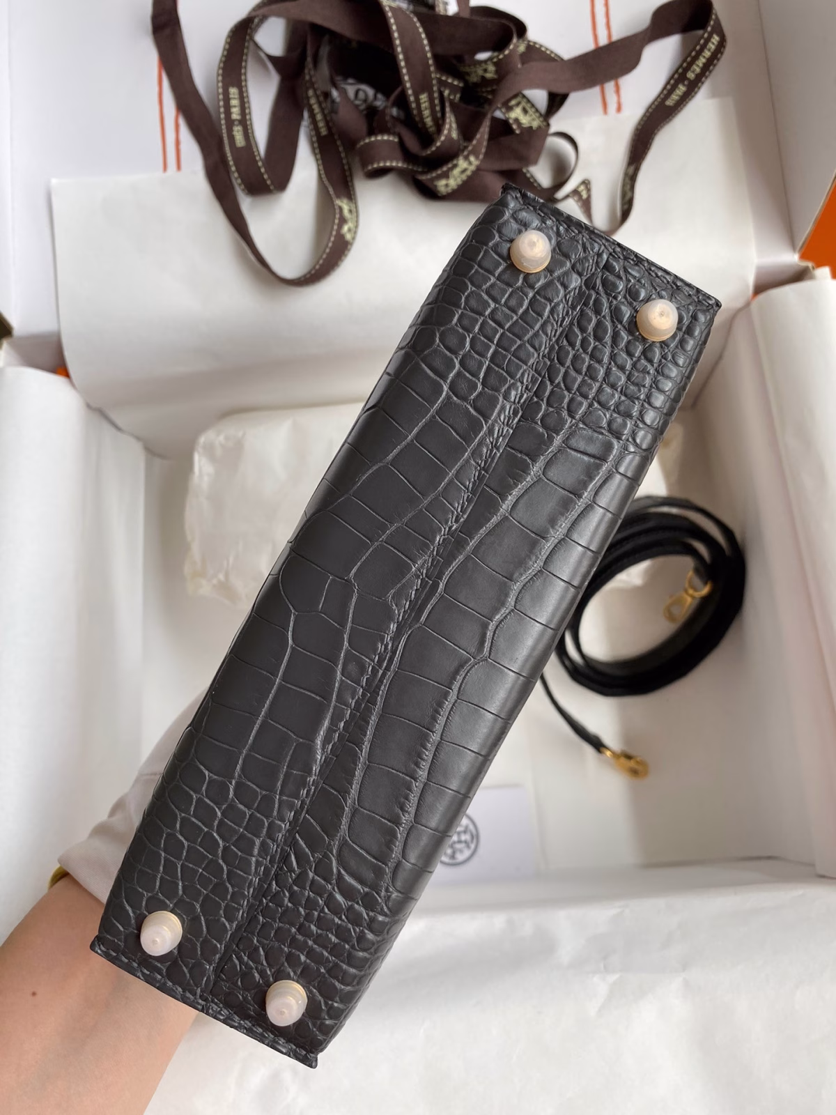 Hermes Kelly Mini II Sellier Handmade Bag In Graphite Matte Alligator Leather - Image 7