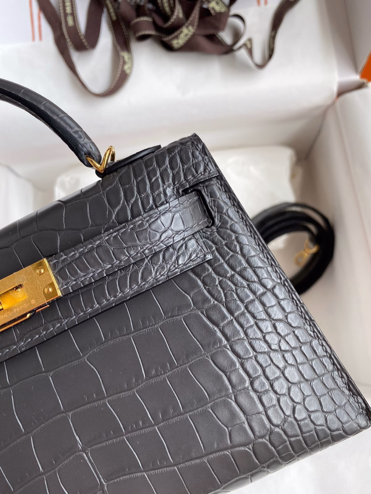 Hermes Kelly Mini II Sellier Handmade Bag In Graphite Matte Alligator Leather - Image 8