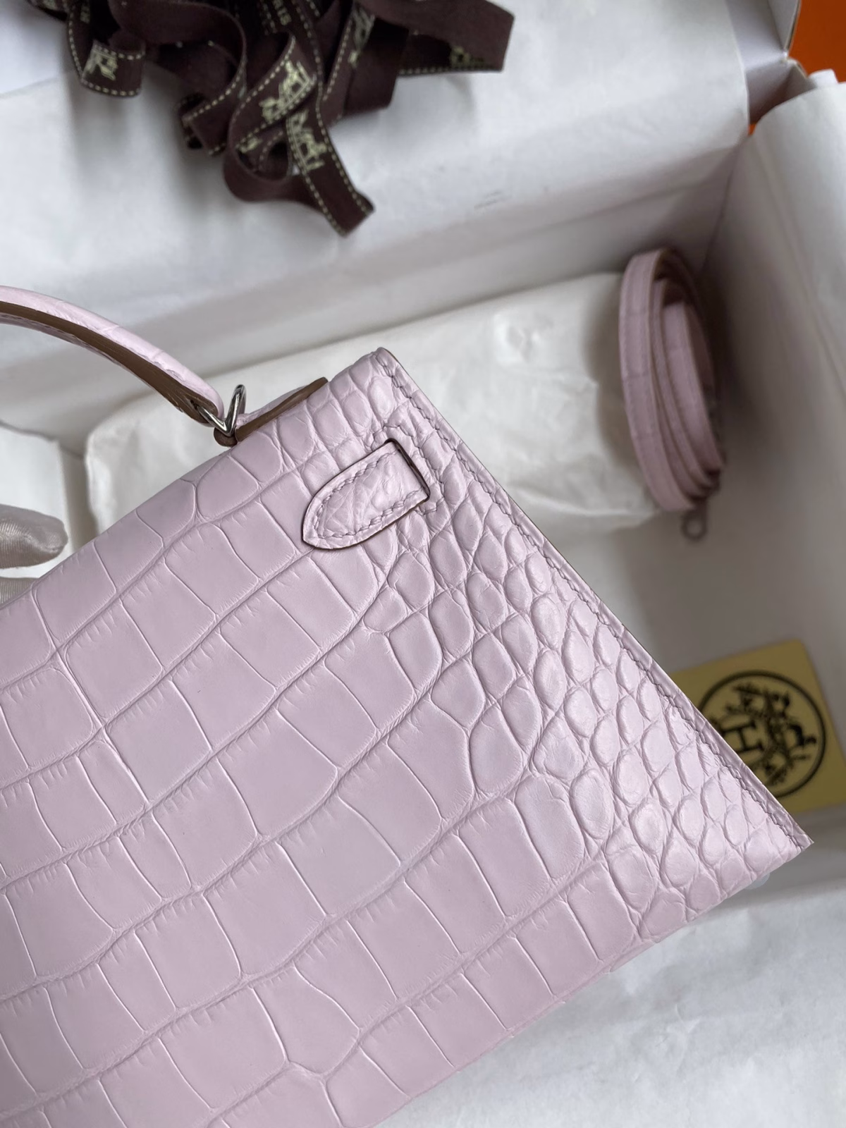 Hermes Kelly Mini II Sellier Handmade Bag In Mauve Pale Matte Alligator Leathe - Image 5