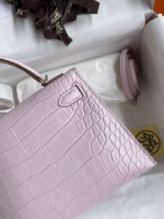 Hermes Kelly Mini II Sellier Handmade Bag In Mauve Pale Matte Alligator Leathe - Image 5