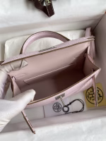 Hermes Kelly Mini II Sellier Handmade Bag In Mauve Pale Matte Alligator Leathe - Image 4