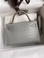 Hermes Kelly Mini II Sellier Handmade Bag In Pearl Grey Matte Alligator Leather - Image 6