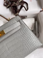 Hermes Kelly Mini II Sellier Handmade Bag In Pearl Grey Matte Alligator Leather - Image 8