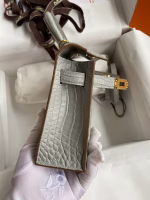 Hermes Kelly Mini II Sellier Handmade Bag In Pearl Grey Matte Alligator Leather - Image 2