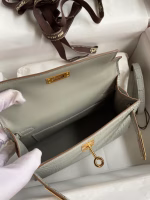 Hermes Kelly Mini II Sellier Handmade Bag In Pearl Grey Matte Alligator Leather - Image 5