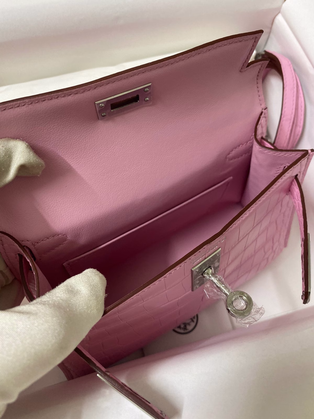 Hermes Kelly Mini II Sellier Handmade Bag In Mauve Sylvestre Matte Alligator Leather - Image 5