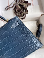 Hermes Kelly Mini II Sellier Handmade Bag In Colvert Shiny Alligator Leather - Image 9