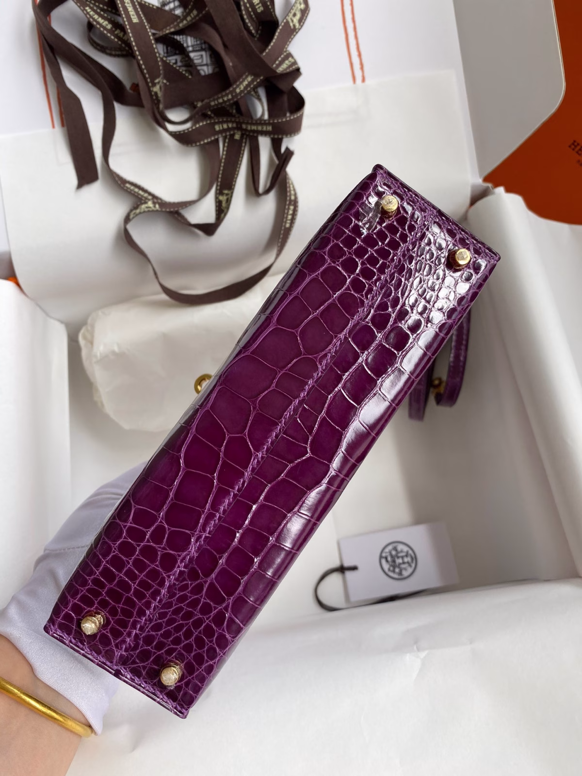 Hermes Kelly Mini II Sellier Handmade Bag In Purple Shiny Alligator Leather - Image 7