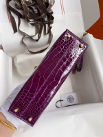 Hermes Kelly Mini II Sellier Handmade Bag In Purple Shiny Alligator Leather - Image 7