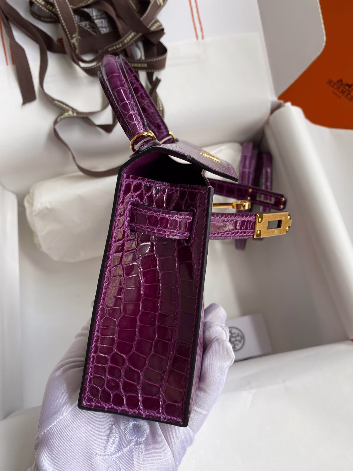 Hermes Kelly Mini II Sellier Handmade Bag In Purple Shiny Alligator Leather - Image 3