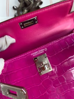 Hermes Kelly Mini II Sellier Handmade Bag In Rose Scheherazade Shiny Alligator Leather - Image 7