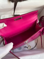 Hermes Kelly Mini II Sellier Handmade Bag In Rose Scheherazade Shiny Alligator Leather - Image 8