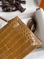 Hermes Kelly Mini II Sellier Handmade Bag In Ficelle Shiny Alligator Leather - Image 9