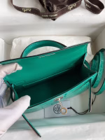 Hermes Kelly Mini II Sellier Handmade Bag In Vert Jude Shiny Alligator Leather - Image 7