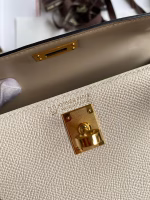 Hermes Kelly Mini II Sellier Bicolor Handmade Bag in Craie and Trench Epsom Calfskin - Image 4