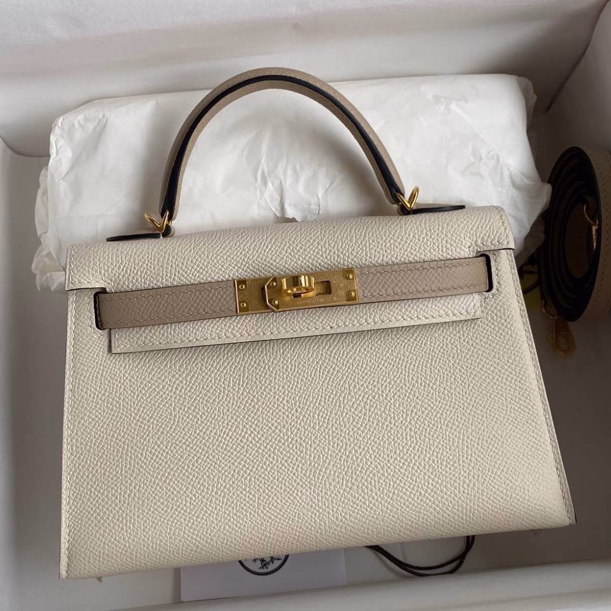 Hermes Kelly Mini II Sellier Bicolor Handmade Bag in Craie and Trench Epsom Calfskin - Image 1