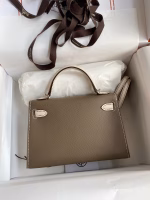 Hermes Kelly Mini II Sellier Bicolor Handmade Bag in Taupe and Craie Epsom Calfskin - Image 6
