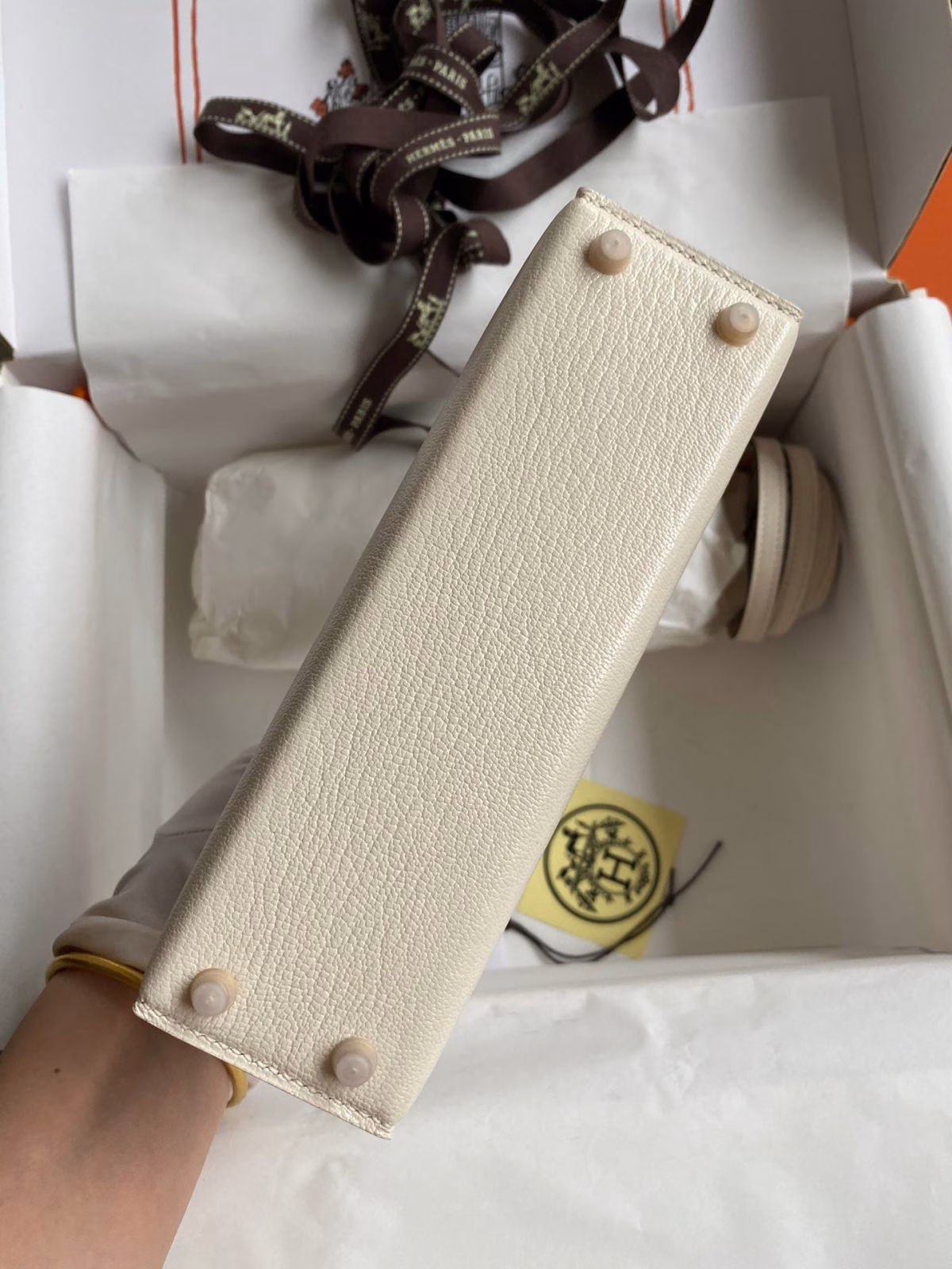 Hermes Kelly Mini II Sellier Handmade Bag In Nata Chevre Mysore Leather - Image 7