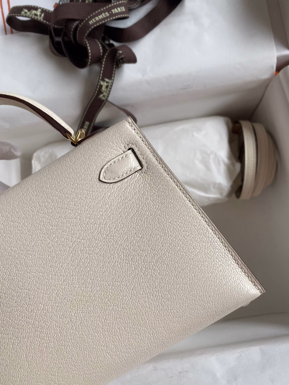 Hermes Kelly Mini II Sellier Handmade Bag In Nata Chevre Mysore Leather - Image 9