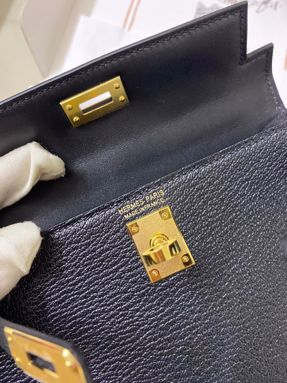 Hermes Kelly Mini II Sellier Handmade Bag In Black Chevre Mysore Leather - Image 4