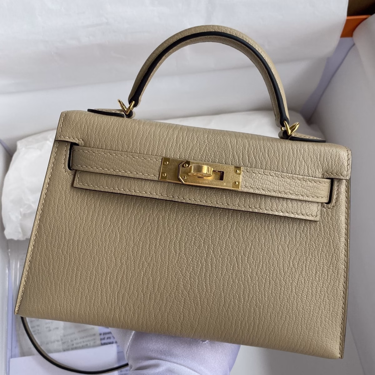 Hermes Kelly Mini II Sellier Handmade Bag In Trench Chevre Mysore Leather - Image 1
