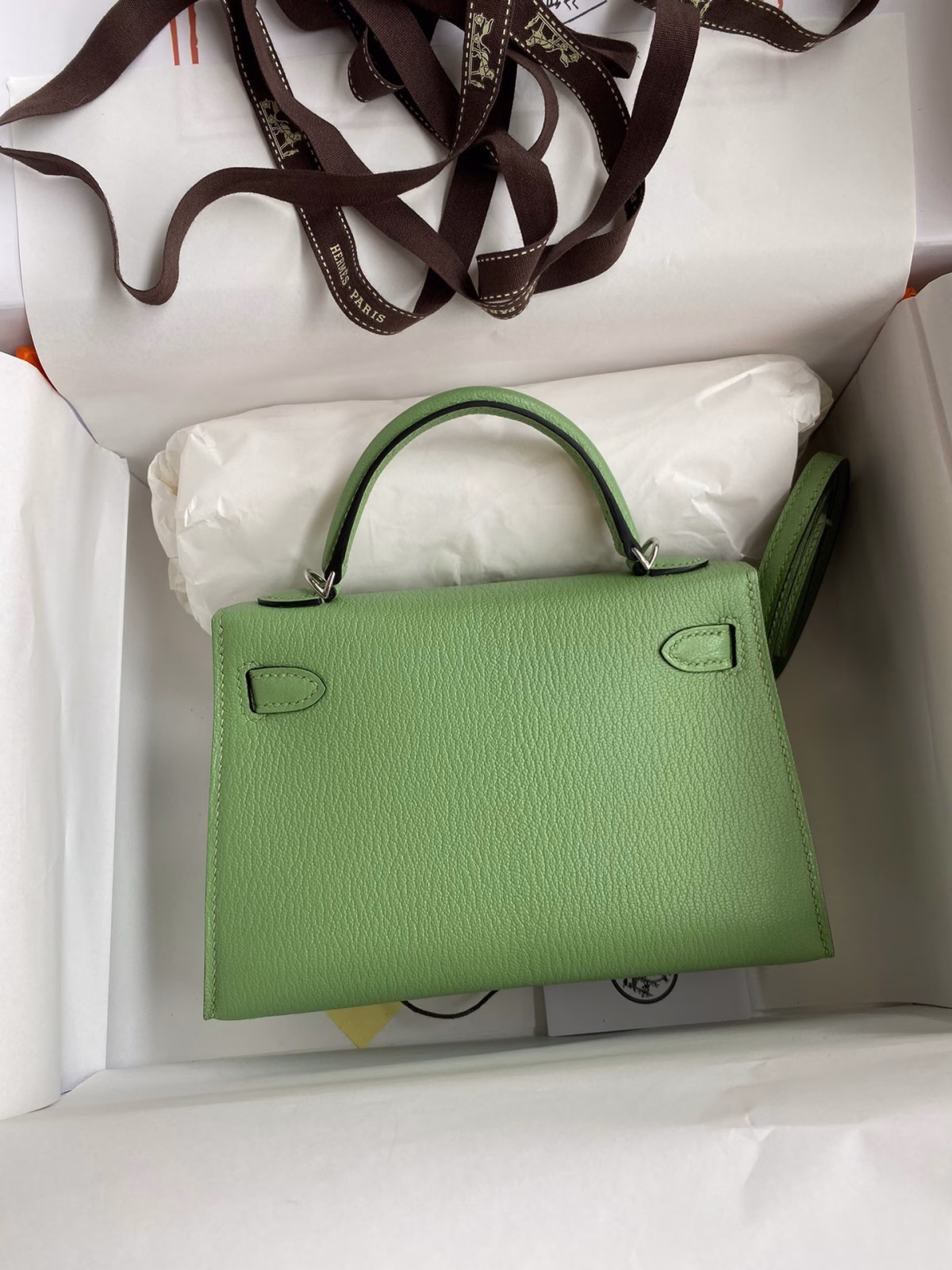 Hermes Kelly Mini II Sellier Handmade Bag In Vert Criquet Chevre Mysore Leather - Image 6