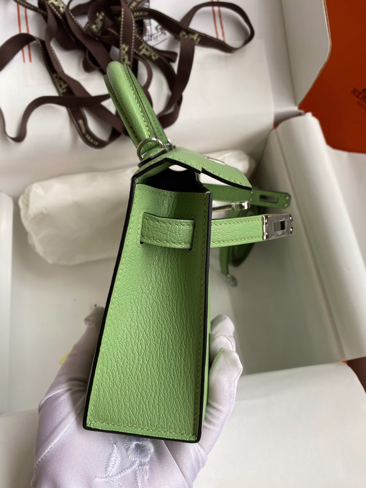 Hermes Kelly Mini II Sellier Handmade Bag In Vert Criquet Chevre Mysore Leather - Image 2