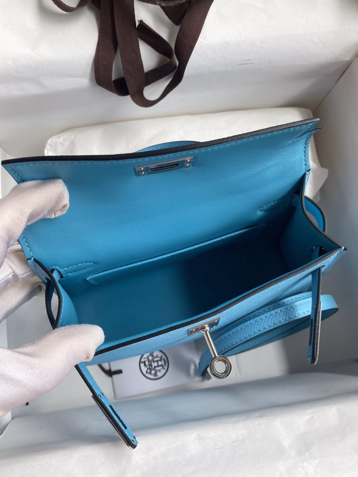 Hermes Kelly Mini II Sellier Handmade Bag In Celeste Epsom Calfskin - Image 8