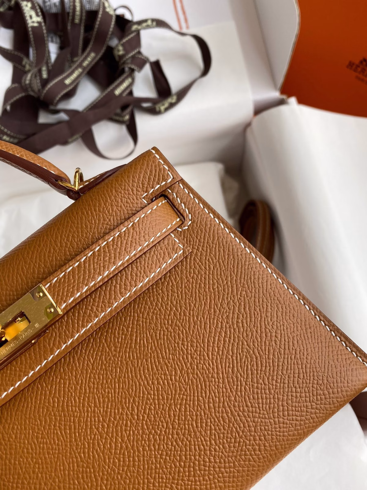 Hermes Kelly Mini II Sellier Handmade Bag In Gold Epsom Calfskin - Image 8