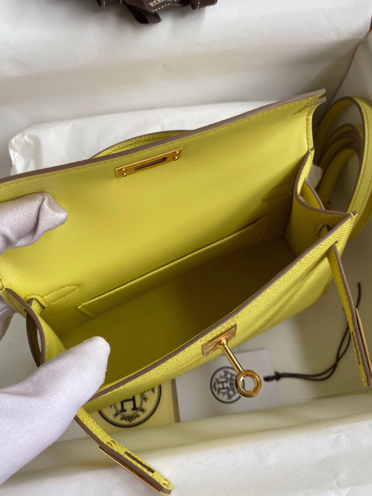 Hermes Kelly Mini II Sellier Handmade Bag In Lime Epsom Calfskin - Image 5