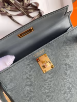 Hermes Kelly Mini II Sellier Handmade Bag In Vert Amande Epsom Calfskin - Image 4
