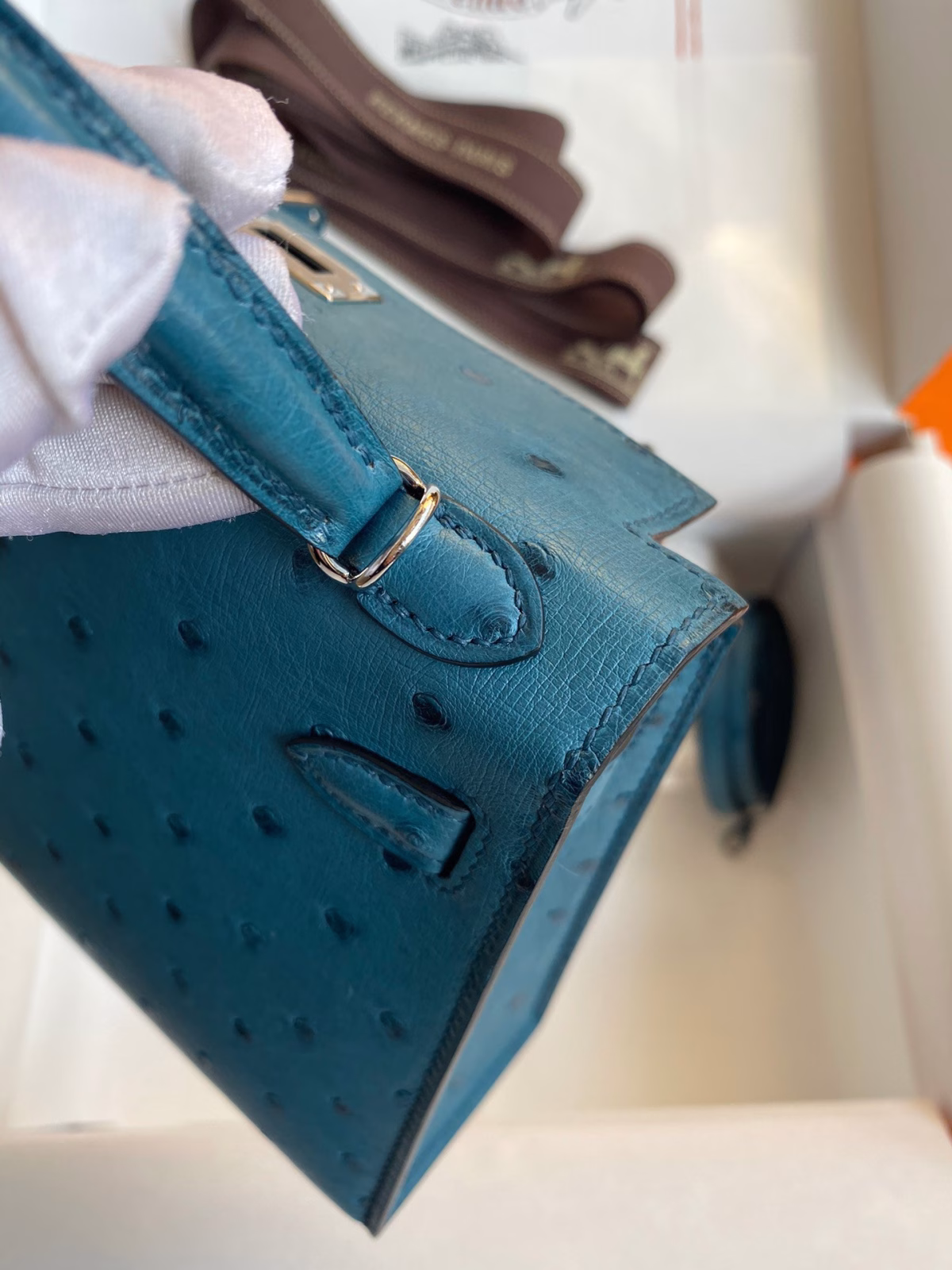Hermes Kelly Mini II Sellier Handmade Bag In Colvert Ostrich Leather - Image 3