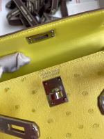 Hermes Kelly Mini II Sellier Handmade Bag In Lime Ostrich Leather - Image 4