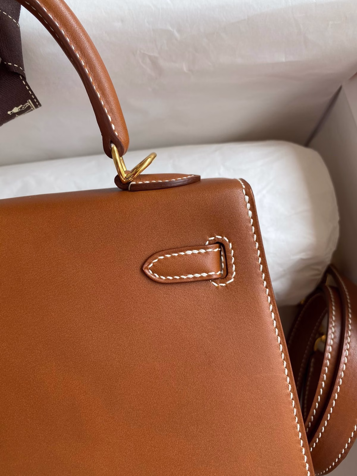 Hermes Kelly Sellier 25 Handmade Bag In Gold Barenia Calfskin - Image 6
