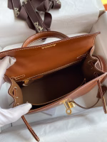 Hermes Kelly Sellier 25 Handmade Bag In Gold Barenia Calfskin - Image 5