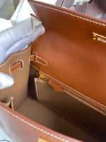 Hermes Kelly Sellier 25 Handmade Bag In Gold Barenia Calfskin - Image 2
