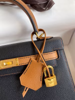 Hermes Kelly Sellier 25 Bicolor Bag in Black and Gold Epsom Calfskin - Image 3