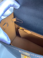 Hermes Kelly Sellier 25 Bicolor Bag in Black and Gold Epsom Calfskin - Image 4