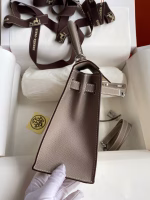 Hermes Kelly Sellier 25 Bicolor Bag in Craie and Gris Asphalt Epsom Calfskin - Image 4