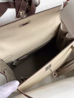 Hermes Kelly Sellier 25 Bicolor Bag in Craie and Gris Asphalt Epsom Calfskin - Image 5