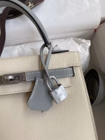 Hermes Kelly Sellier 25 Bicolor Bag in Craie and Gris Mouette Epsom Calfskin - Image 5