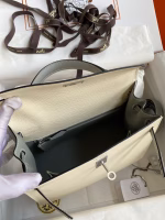 Hermes Kelly Sellier 25 Bicolor Bag in Craie and Gris Mouette Epsom Calfskin - Image 4