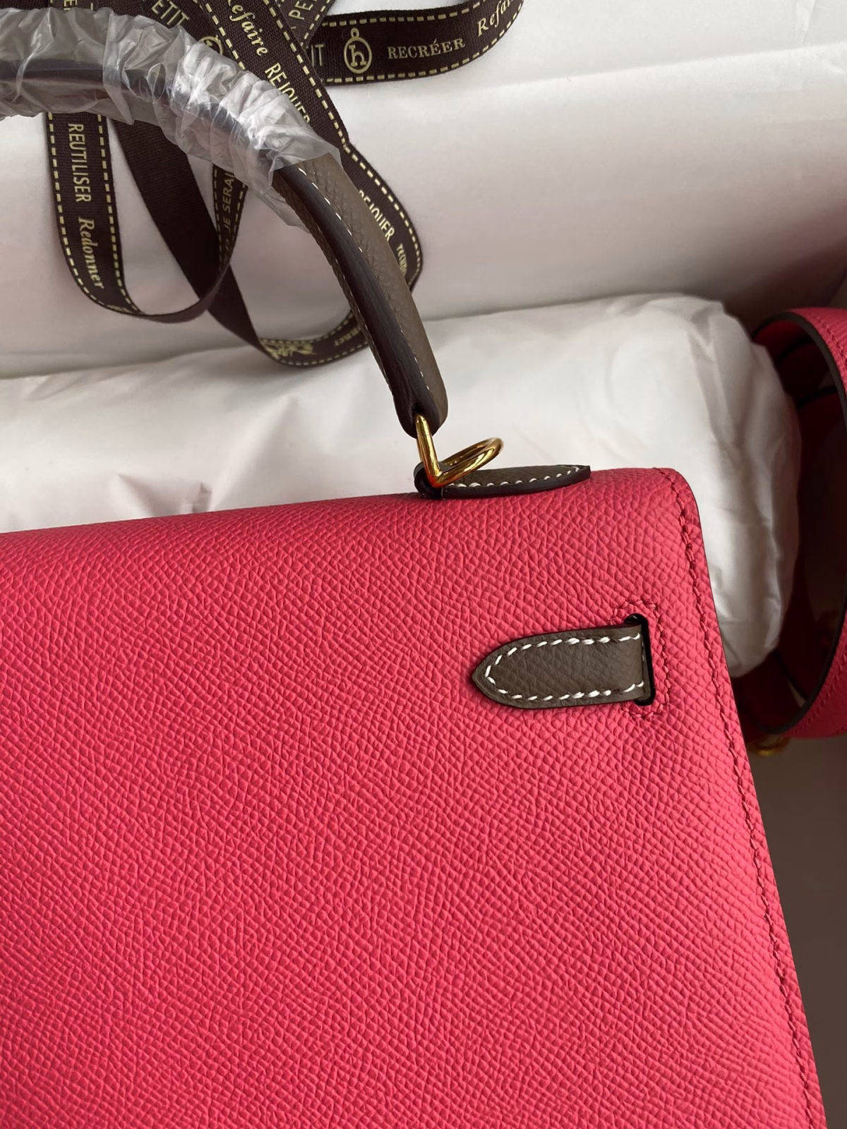 Hermes Kelly Sellier 25 Bicolor Bag in Rose Extremea nd Taupe Epsom Calfskin - Image 3