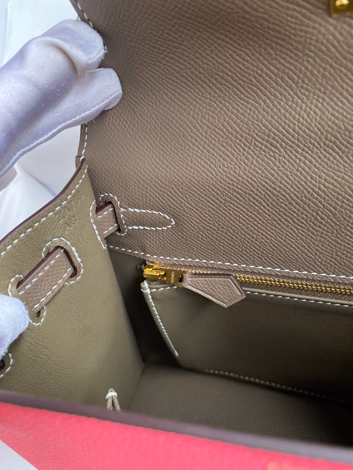 Hermes Kelly Sellier 25 Bicolor Bag in Rose Extremea nd Taupe Epsom Calfskin - Image 9
