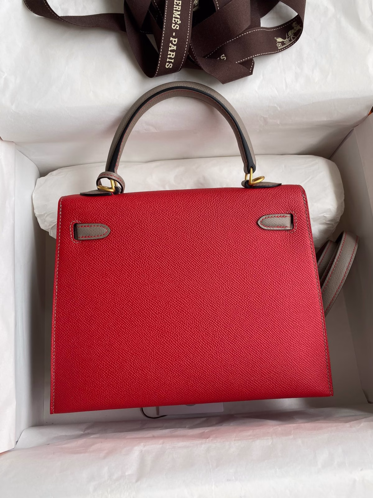 Hermes Kelly Sellier 25 Bicolor Bag in Red and Etain Epsom Calfskin - Image 5