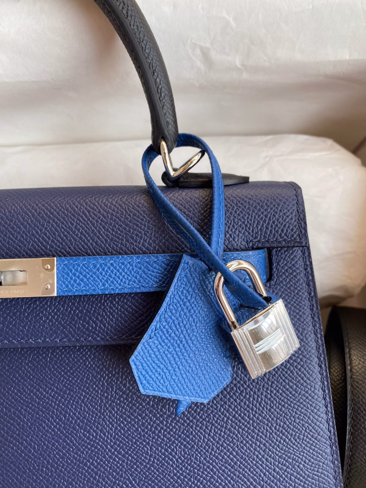 Hermes Kelly Sellier 25 Bicolor Bag in Blue Saphir and Blue France Epsom Calfskin - Image 7