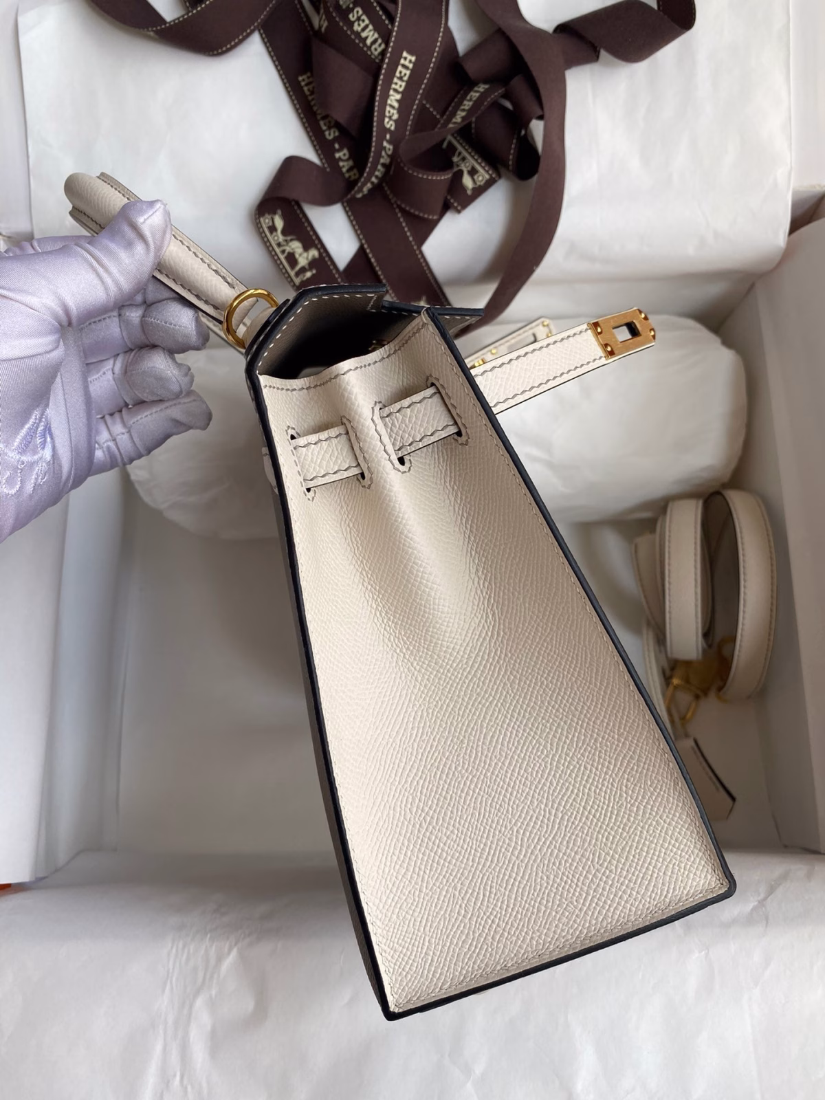 Hermes Kelly Sellier 25 Bicolor Bag in Taupe and Craie Epsom Calfskin - Image 5