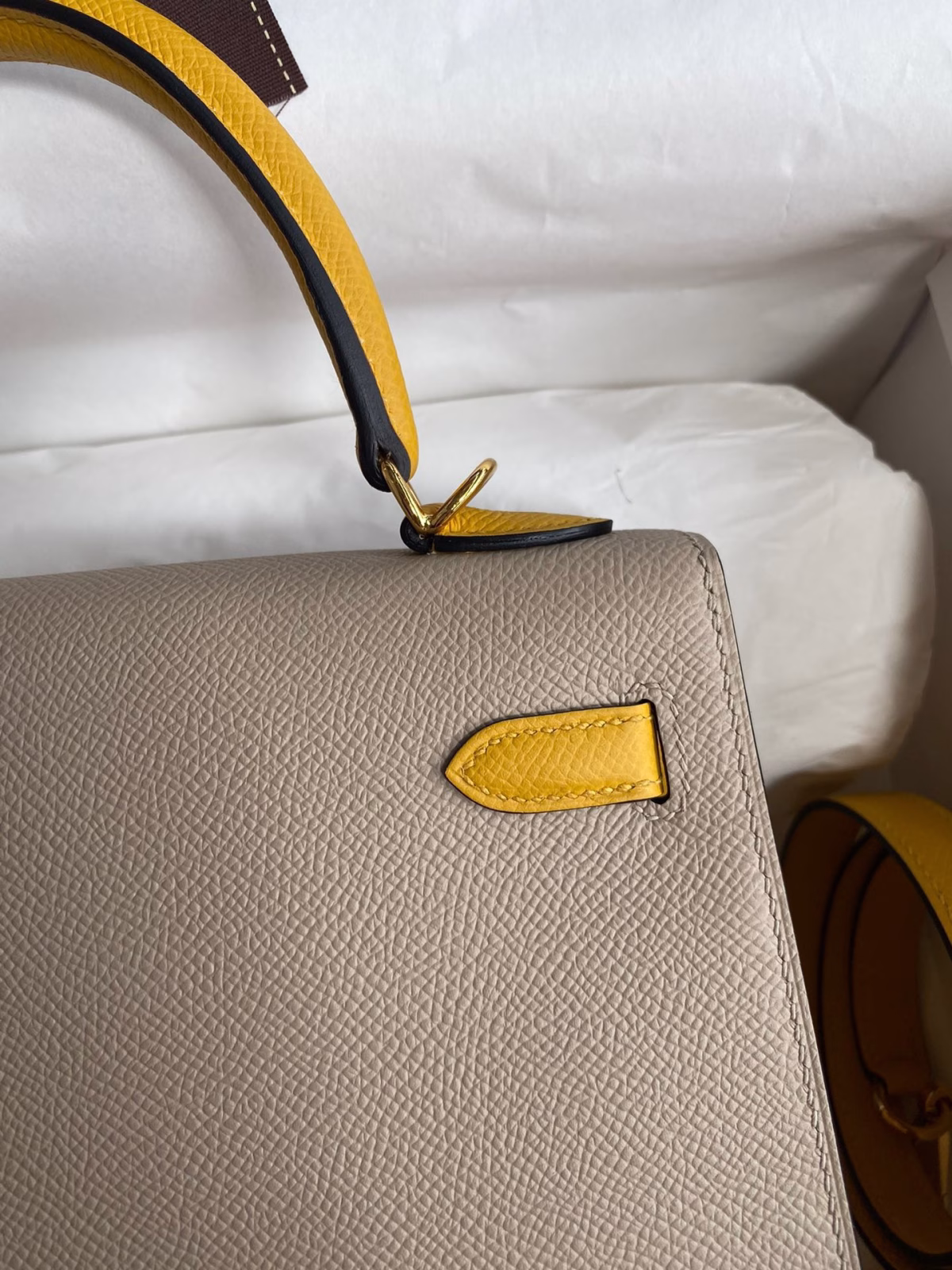 Hermes Kelly Sellier 25 Bicolor Bag in Trench and Yellow Epsom Calfskin - Image 6
